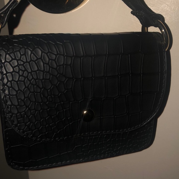 Heels - Picture 4 of 4